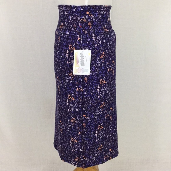 NWT LuLaRoe Cassie - pretty in purple - Picture 3 of 8